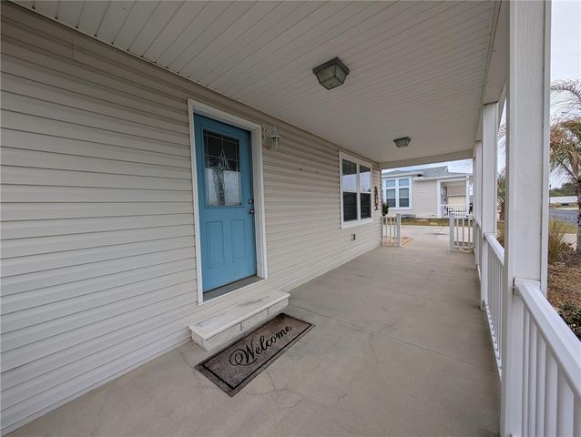 9101 FAIRWAY LOOP, Dade City, FL 33525