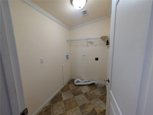 9101 FAIRWAY LOOP, Dade City, FL 33525