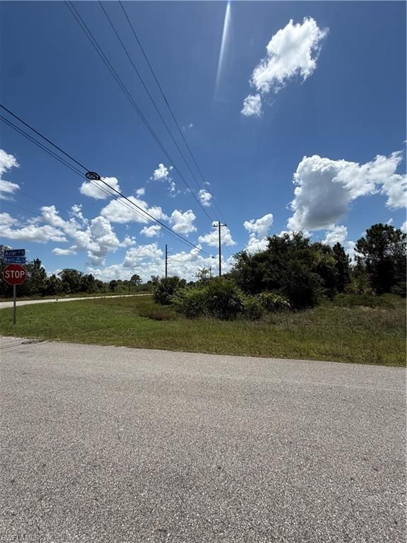 906 Bell BLVD S, LEHIGH ACRES, FL 33974 — exterior