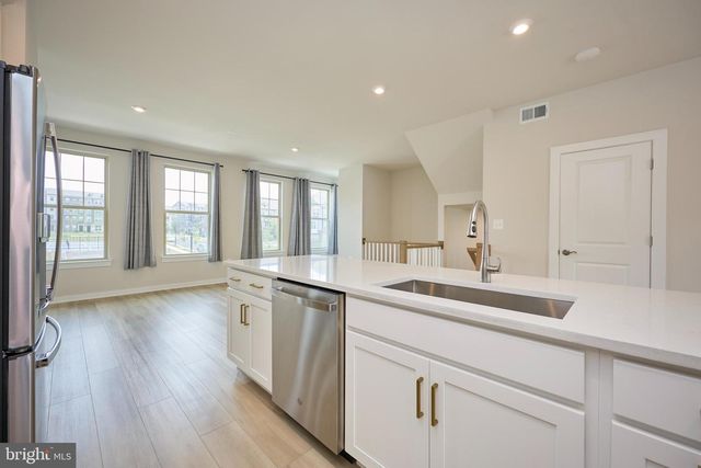 1035 VENIFENA TER SE, Leesburg, VA 20175
