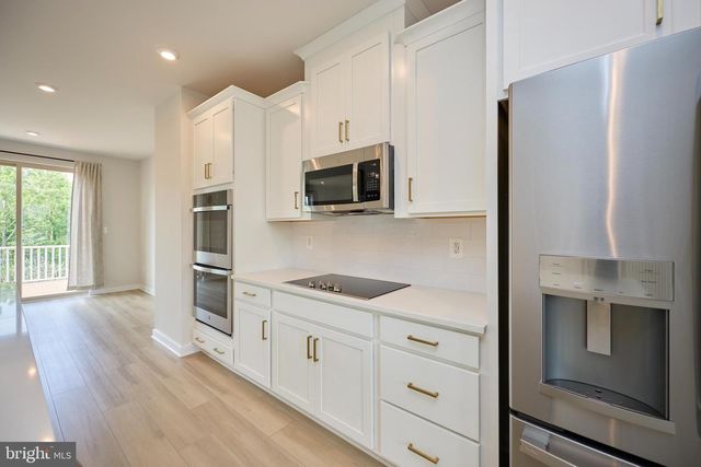 1035 VENIFENA TER SE, Leesburg, VA 20175