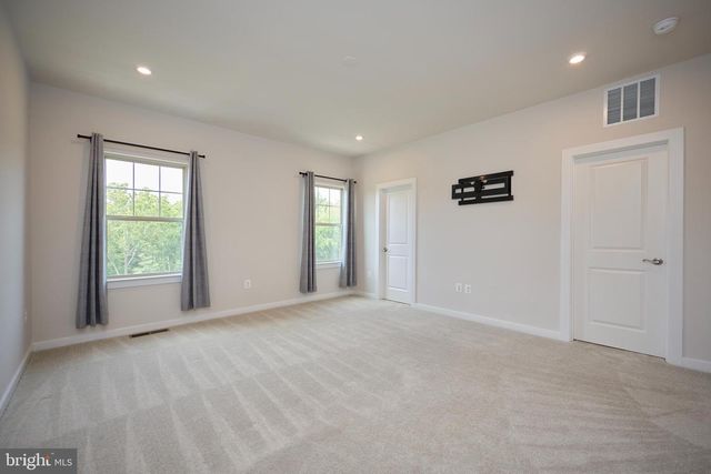 1035 VENIFENA TER SE, Leesburg, VA 20175