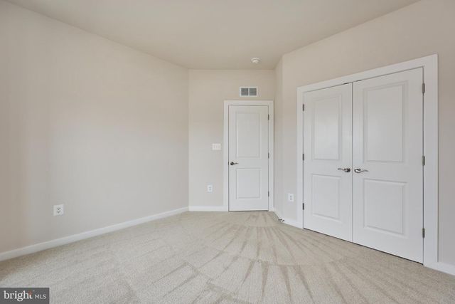 1035 VENIFENA TER SE, Leesburg, VA 20175