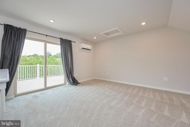 1035 VENIFENA TER SE, Leesburg, VA 20175
