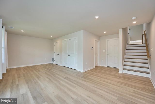 1035 VENIFENA TER SE, Leesburg, VA 20175