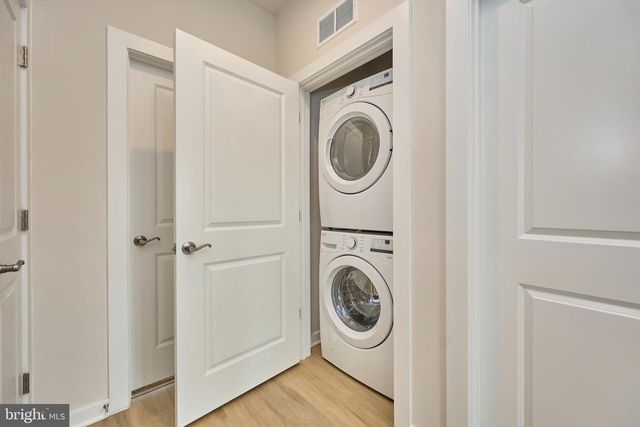 1035 VENIFENA TER SE, Leesburg, VA 20175