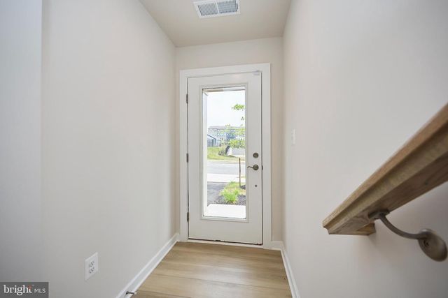 1035 VENIFENA TER SE, Leesburg, VA 20175