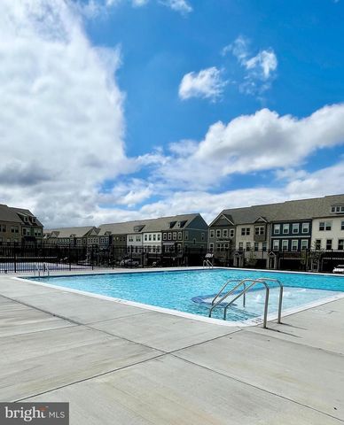 1035 VENIFENA TER SE, Leesburg, VA 20175