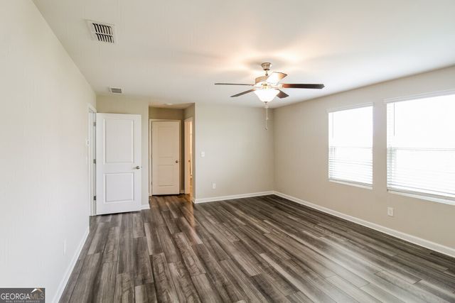 3954 Kendrick Circle, Loganville, GA 30052