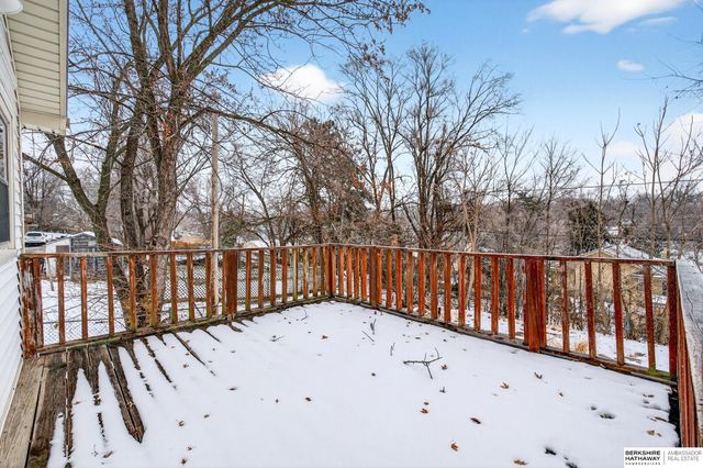 5609 S 52 Street, Omaha, NE 68117