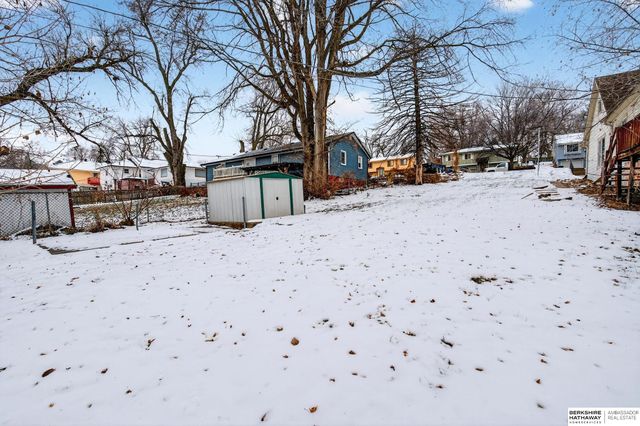 5609 S 52 Street, Omaha, NE 68117