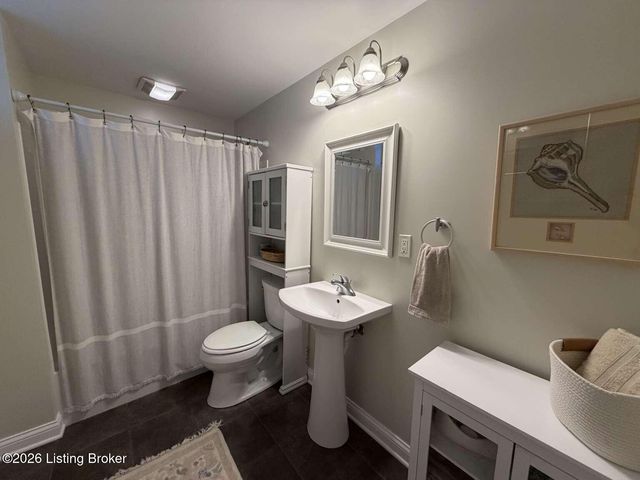 1906 Deckard School Rd, Radcliff, KY 40160