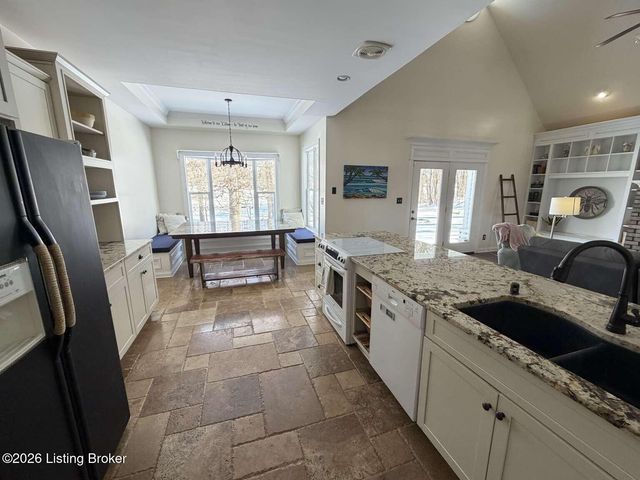 1906 Deckard School Rd, Radcliff, KY 40160