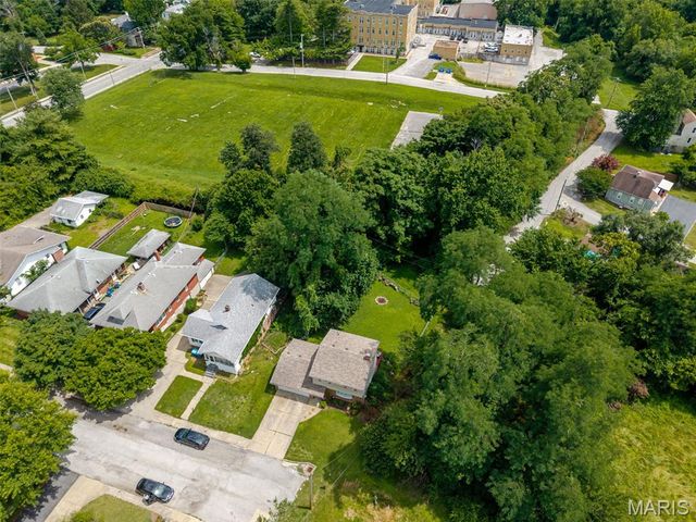 219 Patterson Place, Alton, IL 62002
