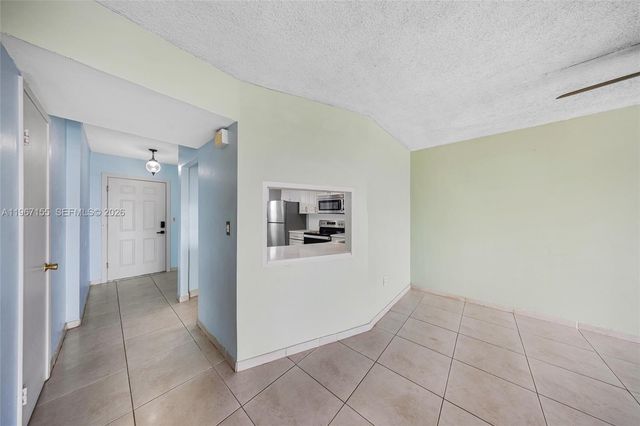 1750 NE 191st St 326-4, Miami, FL 33179