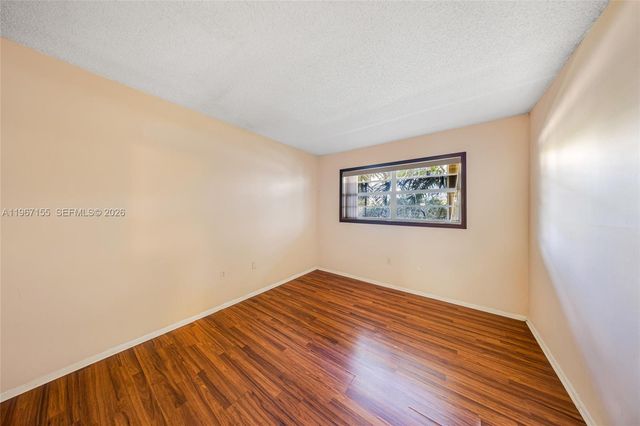 1750 NE 191st St 326-4, Miami, FL 33179