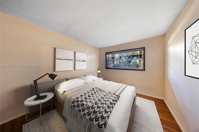 1750 NE 191st St 326-4, Miami, FL 33179