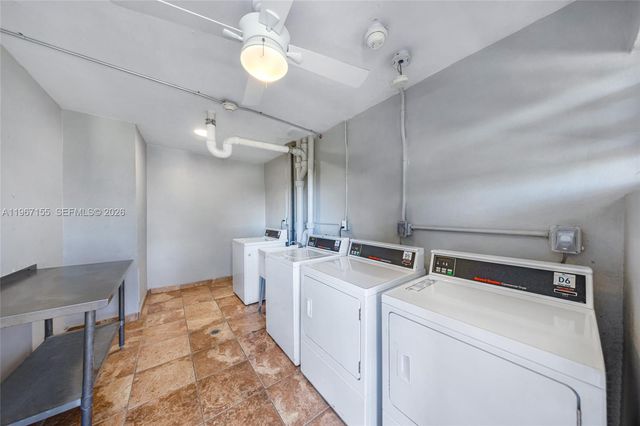 1750 NE 191st St 326-4, Miami, FL 33179