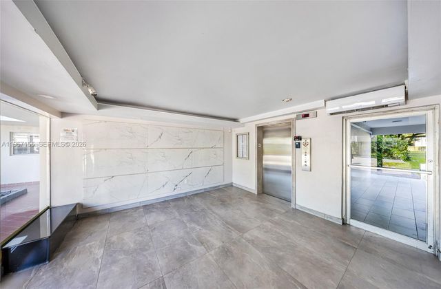 1750 NE 191st St 326-4, Miami, FL 33179