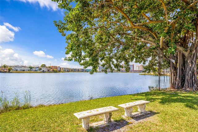 1750 NE 191st St 326-4, Miami, FL 33179