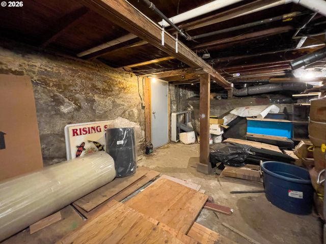 8721 Se FOSTER Rd, Portland, OR 97266