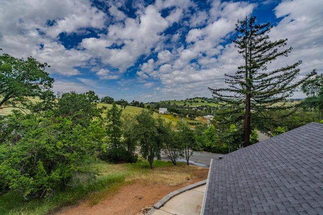 75 David Dr, Sutter Creek, CA 95685
