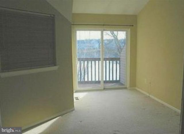 53 WOODLAKE DR, Marlton, NJ 08053