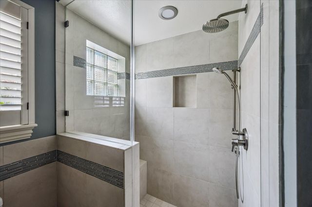 2907 Robinhood Street, West University Place, TX 77005