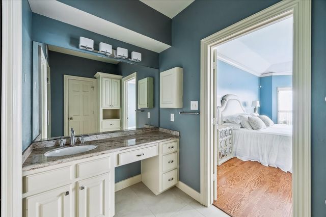 2907 Robinhood Street, West University Place, TX 77005