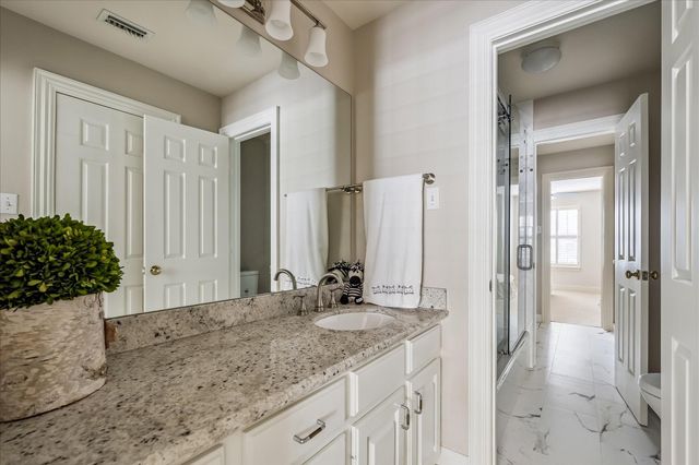 2907 Robinhood Street, West University Place, TX 77005