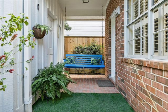2907 Robinhood Street, West University Place, TX 77005