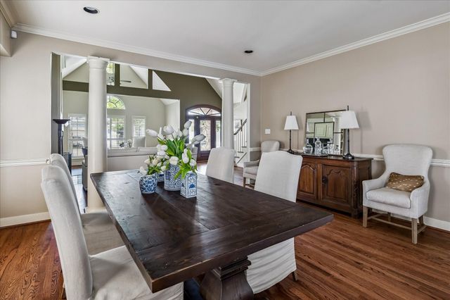 2907 Robinhood Street, West University Place, TX 77005