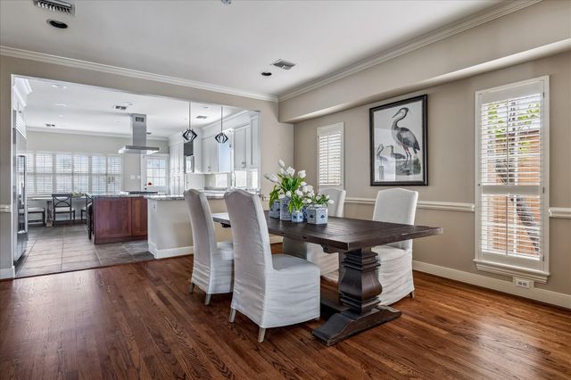 2907 Robinhood Street, West University Place, TX 77005