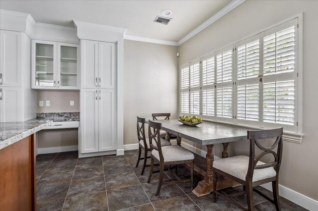 2907 Robinhood Street, West University Place, TX 77005