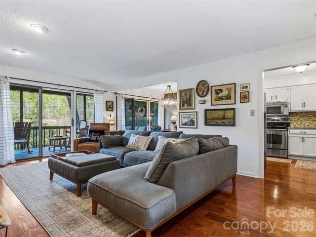 15 Gold Finch Court, Brevard, NC 28712