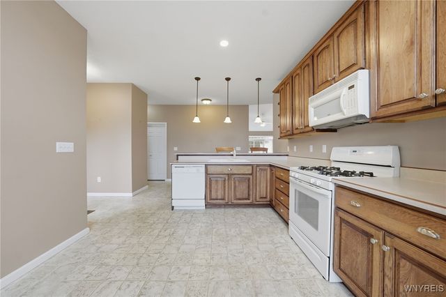 4883 Waterford Place, Lockport Town, NY 14094