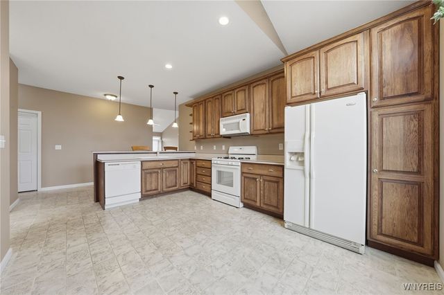 4883 Waterford Place, Lockport Town, NY 14094