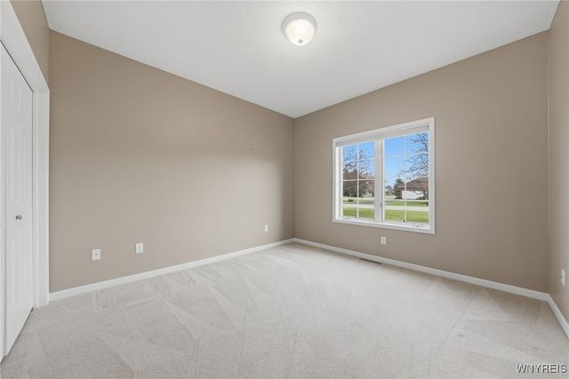 4883 Waterford Place, Lockport Town, NY 14094