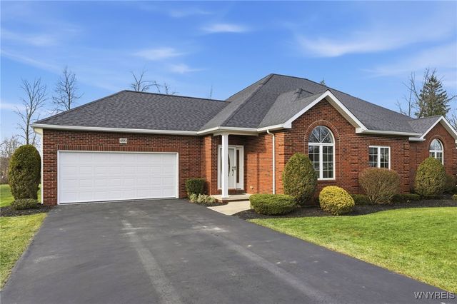 4883 Waterford Place, Lockport Town, NY 14094