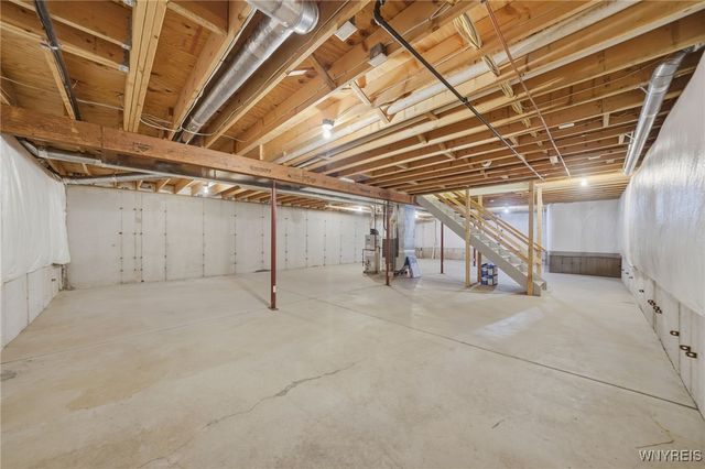 4883 Waterford Place, Lockport Town, NY 14094