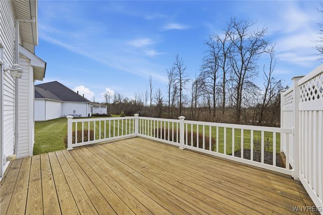 4883 Waterford Place, Lockport Town, NY 14094