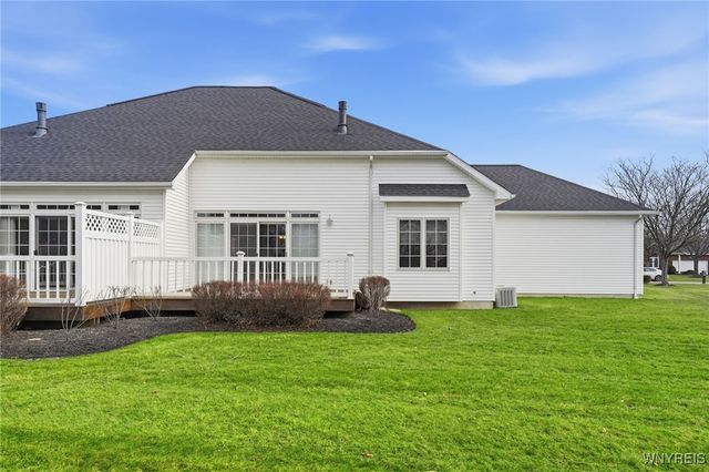 4883 Waterford Place, Lockport Town, NY 14094