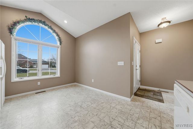 4883 Waterford Place, Lockport Town, NY 14094