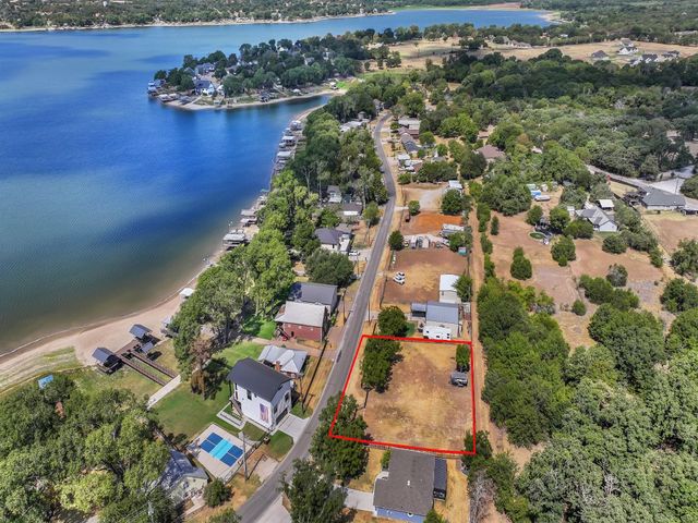 1518 E Lake Drive, Weatherford, TX 76087