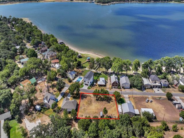 1518 E Lake Drive, Weatherford, TX 76087