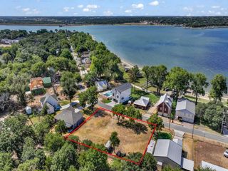 1518 E Lake Drive, Weatherford, TX 76087