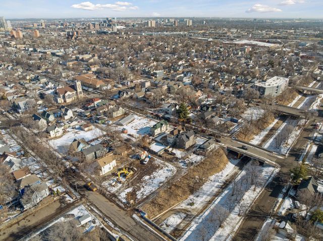 2832 15th Avenue S, Minneapolis, MN 55407