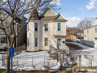 2832 15th Avenue S, Minneapolis, MN 55407