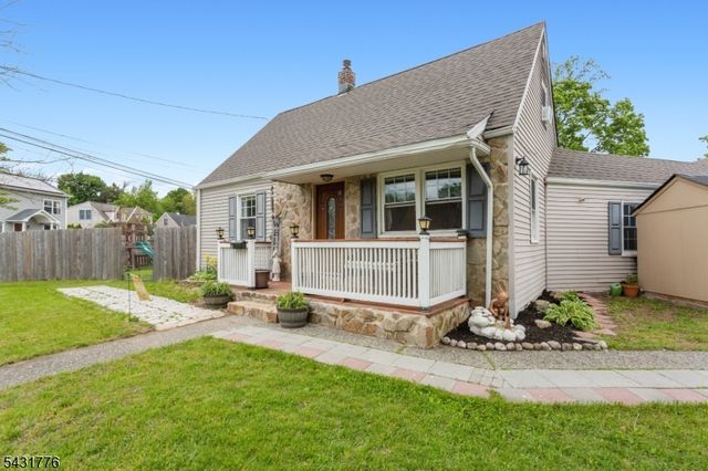 34 Decker Rd, Wanaque Boro, NJ 07420