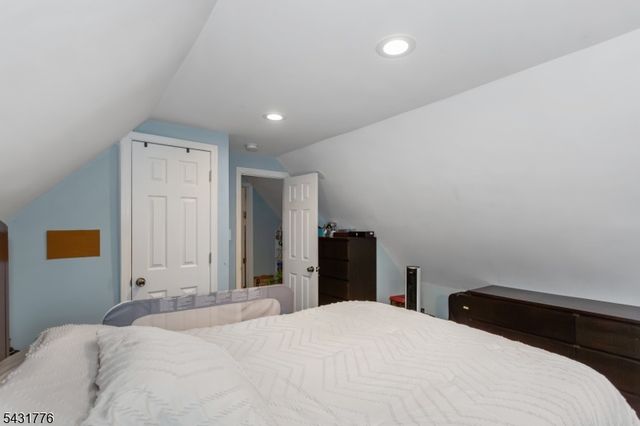 34 Decker Rd, Wanaque Boro, NJ 07420